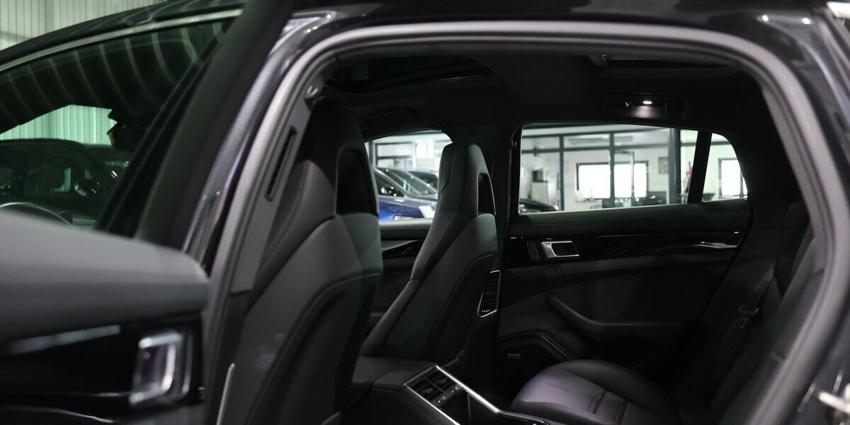 Porsche Panamera 4S E-Hybrid / PANORAMA / NEU 163000EURO 117.000 km 74.777 &euro; Hamm 59077
