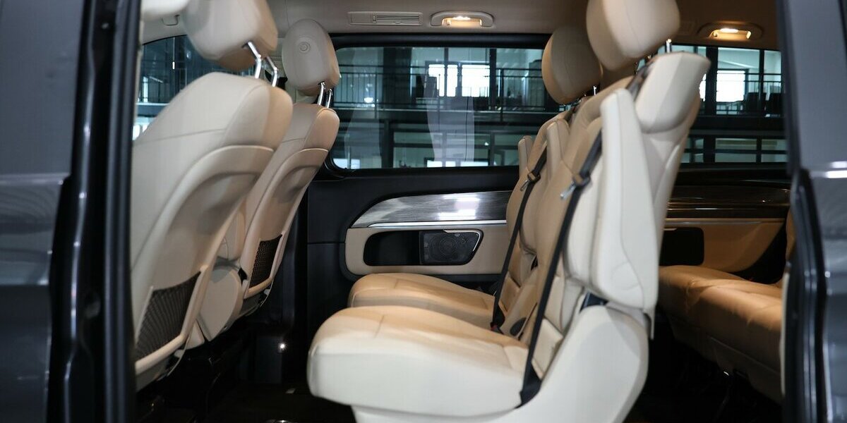 Mercedes-Benz V 250 d ANTGARDE EDITION LANG / BLACK & BEIGE / 175.000 km 38.777 &euro; Hamm 59077