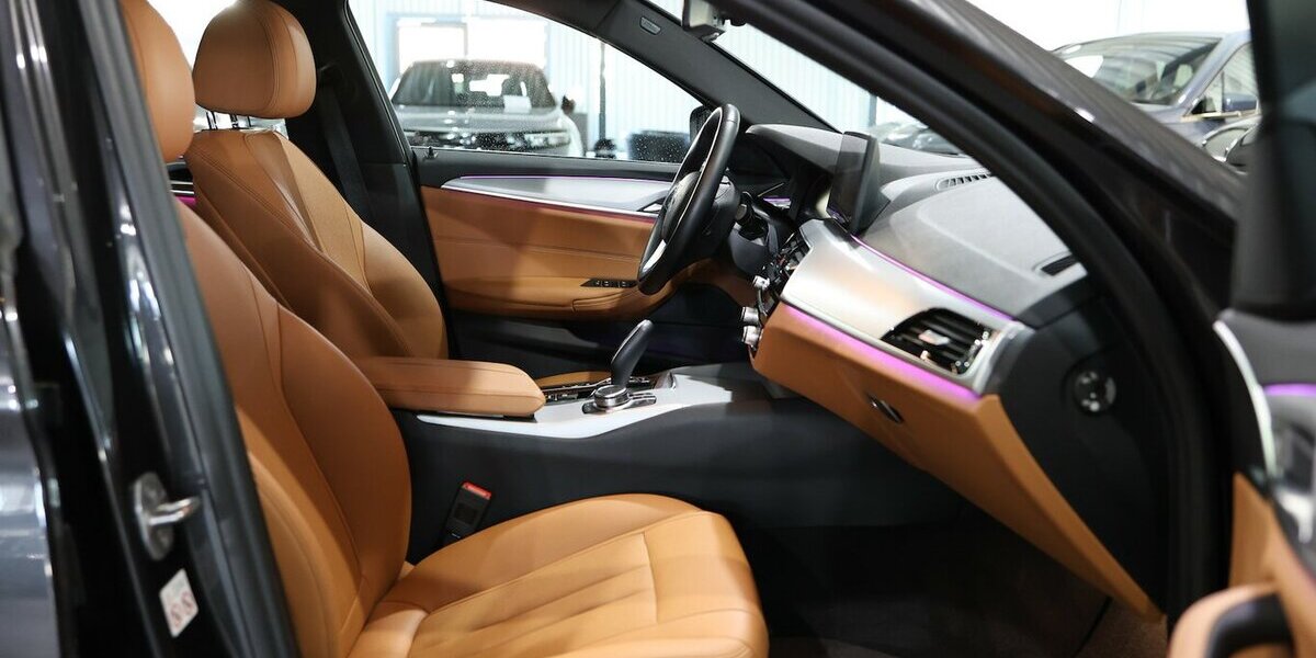 BMW 530e Touring INNOVATION / GREY & BROWN / LASER 80.000 km 29.995 &euro; Hamm 59077