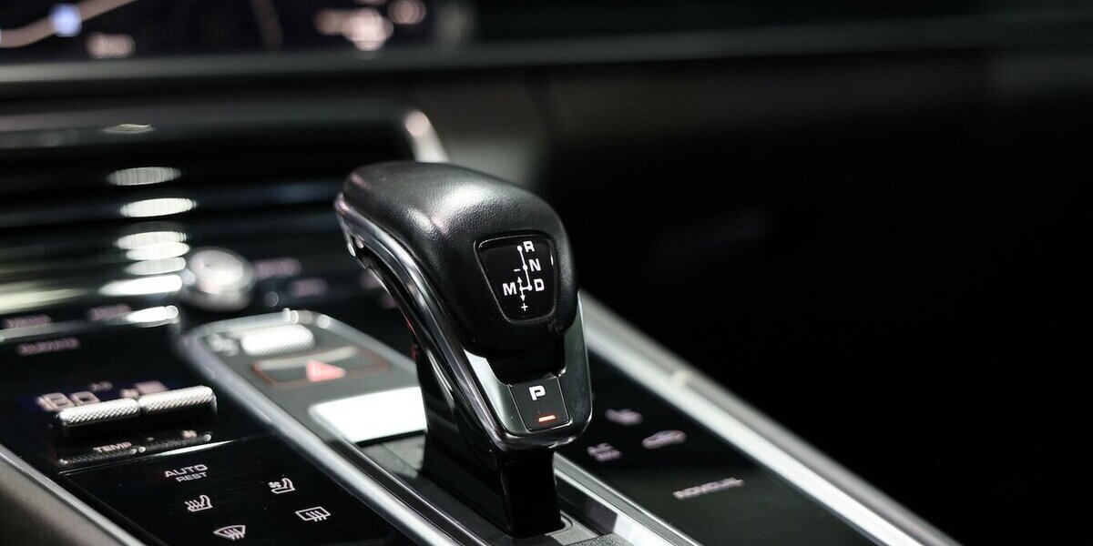 Porsche Panamera 4S E-Hybrid / PANORAMA / NEU 163000EURO 117.000 km 74.777 &euro; Hamm 59077