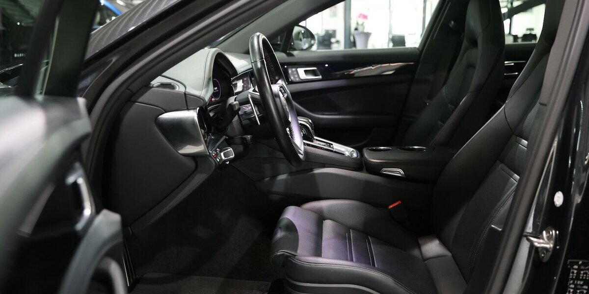 Porsche Panamera 4S E-Hybrid / PANORAMA / NEU 163000EURO 117.000 km 74.777 &euro; Hamm 59077
