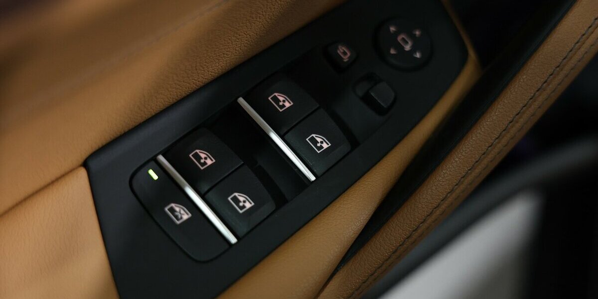 BMW 530e Touring INNOVATION / GREY & BROWN / LASER 80.000 km 29.995 &euro; Hamm 59077