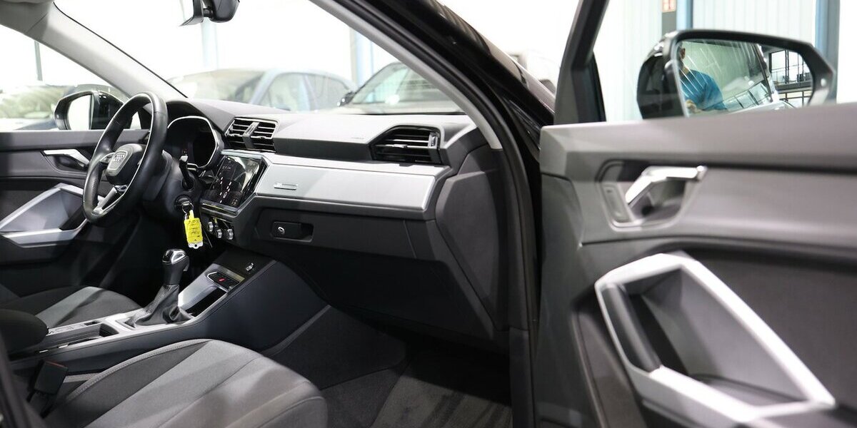Audi Q3 1.5 TFSI BUSINESS / LED, VIRTUAL-COCKPIT+NAVI 94.000 km 24.777 &euro; Hamm 59077